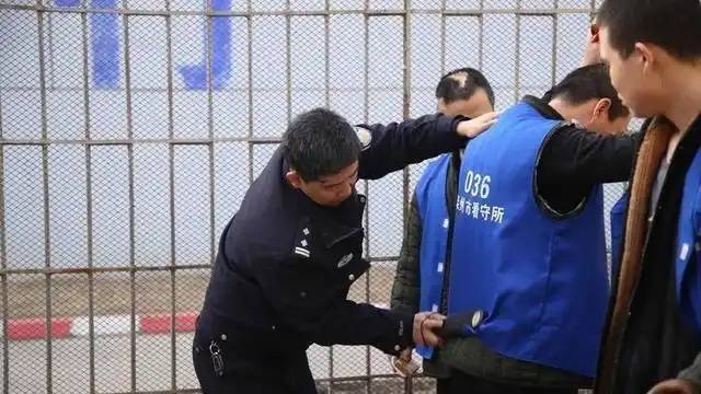 开云体育直播-纪实:女子强迫情夫老公三人同床,逼丈夫看两人苟合,结局酿惨案
